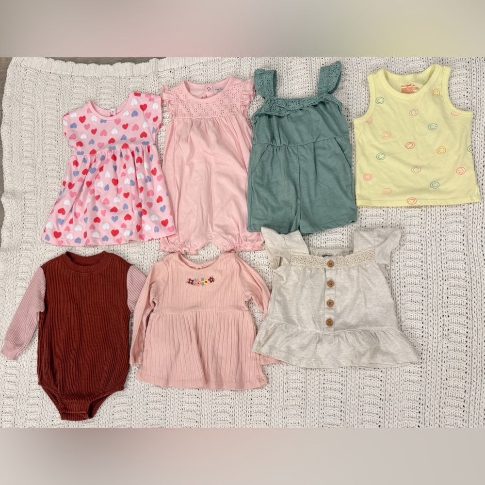 Baby girl clothes bundle - size 12-18 months